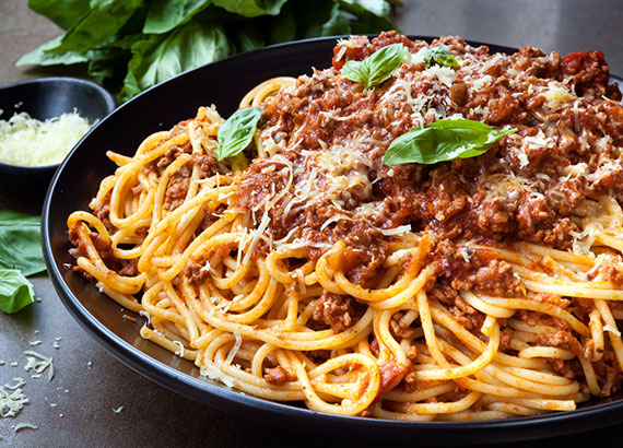 Bolognese sauce on spaghetti